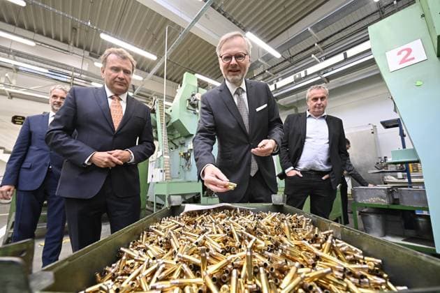 Bilder des Jahres 2023, News 08 August News Themen der Woche KW35 News Bilder des Tages Czech Prime Minister Petr Fiala, 2nd from right, during his visit at the Sellier & Bellot ammunition manufacturer in Vlasim, Benesov region, Czech Republic, August 31, 2023. At left is Sellier & Bellot CEO Radek Musil. At right is National Security Adviser to the Prime Minister Tomas Pojar. (CTKxPhoto LubosxPavlicek) CTKPhotoP2023083106328  CTKPhotoP2023083106328