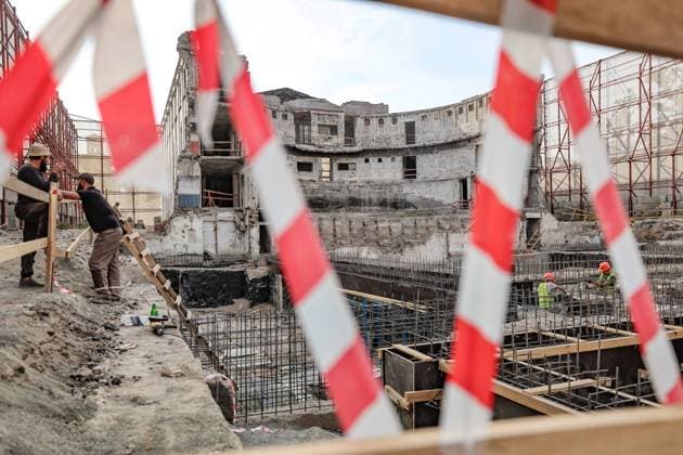 RUSSIA, MARIUPOL - SEPTEMBER 1, 2023: Work is underway to rebuild the Donetsk Region Academic Drama Theatre. Dmitry Yagodkin TASS  61611689