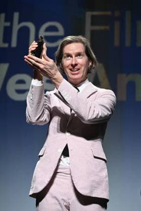 Entertainment Bilder des Tages Wes Anderson receives the Cartier Glory to the filmmaker award 2023 during the 80th Venice International Film Festival on September 01, 2023 Venice, Italy Wes Anderson receives the Cartier Glory to the filmmaker award 2023 during the 80th Venice International Film Festival on September 01, 2023 Venice, Italy, Credit:Maria Laura Antonelli Avalon Italy, Venice  Copyright: xMariaxLauraxAntonellix xAvalonx 0802079934