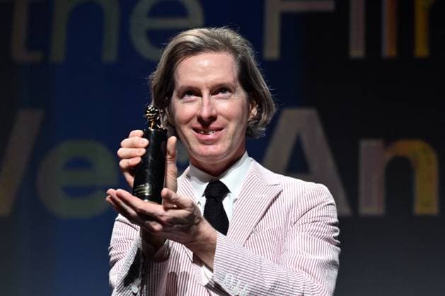 Bilder des Jahres 2023, Entertainment 09 September Entertainment Themen der Woche KW35 Entertainment Bilder des Tages Wes Anderson receives the Cartier Glory to the filmmaker award 2023 during the 80th Venice International Film Festival on September 01, 2023 Venice, Italy Wes Anderson receives the Cartier Glory to the filmmaker award 2023 during the 80th Venice International Film Festival on September 01, 2023 Venice, Italy, Credit:Maria Laura Antonelli Avalon Italy, Venice  Copyright: xMariaxLauraxAntonellix xAvalonx 0802079913