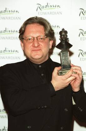 SIMON RUSSELL BEALE British Actor Seen at the Laurence Olivier Awards 2000 (Winner of Best Actor in a Musical for his role in Candide ) COMPULSORY CREDIT: UPPA Photoshot Photo UGL 017073 A-11 18.02.2000 SIMON RUSSELL BEALE British Actor Seen at the Laurence Olivier Awards 2000 (Winner of Best Actor in a Musical for his role in Candide ) COMPULSORY CREDIT: Starstock Photoshot Photo UGL 017073 A-11 18.02.2000, Credit:Photoshot Avalon United Kingdom  Copyright: xPhotoshotx xAvalonx 0502493279