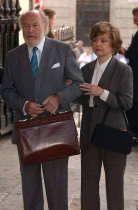 TIMOTHY WEST and his wife PRUNELLA SCALES British Actors Attending a me TIMOTHY WEST and his wife PRUNELLA SCALES British Actors Attending a memorial service at St Martin-in-the-Fields Church, London for the actor John Thaw, who died earlier this year COMPULSORY CREDIT: Starstock Photoshot Photo UGL019408_0126 04.09.2002, Credit:Photoshot Avalon  Copyright: xPhotoshotx xAvalonx 0502501418