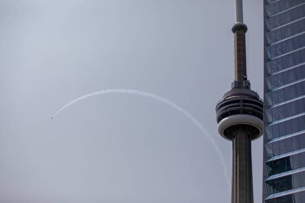 Canadian International Airshow Practices Fighter aircrafts take to the skies before the Canadian International Air Show in Toronto, Ontario, Canada on September 1, 2023. The show is an aeronautical display of military, government and civilian aircraft, primarily from Canada and the United States. Toronto Canada  Copyright: xArifxBalkanx originalFilename: balkan-notitle230901_np28u.jpg