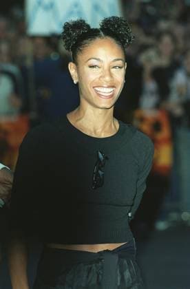JADA PINKETT American Actress Wife of Actor and Pop Singer Will Smith. Seen at the UK film premiere of Wild Wild West . COMPULSORY CREDIT: UPPA Photoshot Photo UGL 016464 A-23 03.08.1999 JADA PINKETT American Actress Wife of Actor and Pop Singer Will Smith. Seen at the UK film premiere of Wild Wild West . COMPULSORY CREDIT: Starstock Photoshot Photo UGL 016464 A-23 03.08.1999, Credit:Photoshot Avalon United Kingdom  Copyright: xPhotoshotx xAvalonx 0502557079