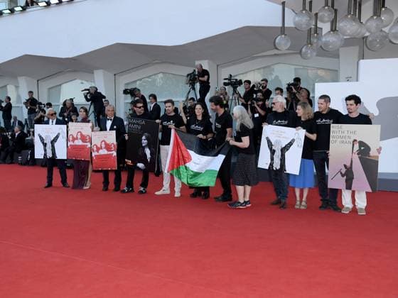 Venice, 80th Venice Film Festival 2023. Evening 4 - Red Carpet of the Film Maestro. Iran protest Venice, 80th Venice Film Festival 2023. Evening 4 - Red Carpet of the Film Maestro. Iran protest. The Jury demonstrates on the Red Carpet in favor of freedom Venice -  Copyright: xIPA ABACAx BRIPA20230902_956 IPA ABACAx BRIPA20230902_956