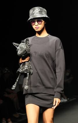 September 2, 2023, Tokyo, Japan - A model displays a creation of 1PIU1UGUALE3 GOLF 2024 Spring Summer collection designed by Tomohiro Ozawa in Tokyo on Saturday, September 2, 2023 as a part of the Fashion Week Tokyo. (photo by Yoshio Tsunoda AFLO)  , aflo_227978600.jpg,