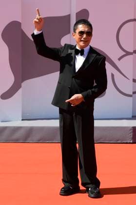 Tony Leung Chiu-wai bei der Premiere des Dokumentarfilms La parte del Leone: una storia della Mostra The Lion s Share: a History of the Mostra und die Verleihung des Goldenen Löwen für das Lebenswerk an Tony Leung Chiu-wai auf der Biennale di Venezia 2023 80. Internationale Filmfestspiele von Venedig im Palazzo del Cinema. Venedig, 02.09.2023