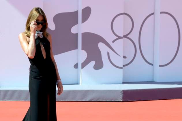 Carla Bruni bei der Premiere des Dokumentarfilms La parte del Leone: una storia della Mostra The Lion s Share: a History of the Mostra und die Verleihung des Goldenen Löwen für das Lebenswerk an Tony Leung Chiu-wai auf der Biennale di Venezia 2023 80. Internationale Filmfestspiele von Venedig im Palazzo del Cinema. Venedig, 02.09.2023