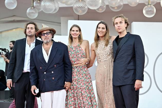 Kineo Prize, Venice Film Festival, Italy - 02 Sep 2023 Julian Schnabel with his wife Jacqueline Beaurang and sons during Kineo Prize. 80th Venice International Film Festival on September 2, 2023 in Venice, Italy, Credit:Maria Laura Antonelli Avalon Italy, Venice  Copyright: xMariaxLauraxAntonellix xAvalonx 0802405714
