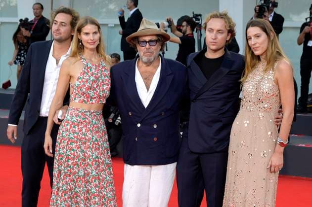 Cy Schnabel, Louise Kugelberg, Julian Schnabel, Stella Schnabel und Olmo Schnabel bei der Verleihung des Kineo Award 2023 auf der Biennale di Venezia 2023 80. Internationale Filmfestspiele von Venedig im Palazzo del Cinema. Venedig, 02.09.2023
