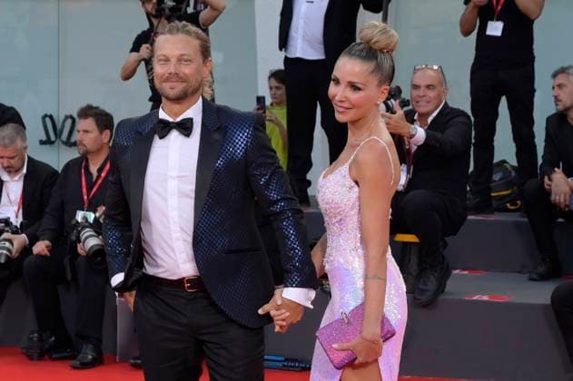 Davide Silvestri und Alessia Costantino bei der Verleihung des Kineo Award 2023 auf der Biennale di Venezia 2023 80. Internationale Filmfestspiele von Venedig im Palazzo del Cinema. Venedig, 02.09.2023