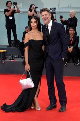 Fabio Fulco mit Ehefrau Veronica Papa bei der Verleihung des Kineo Award 2023 auf der Biennale di Venezia 2023 80. Internationale Filmfestspiele von Venedig im Palazzo del Cinema. Venedig, 02.09.2023