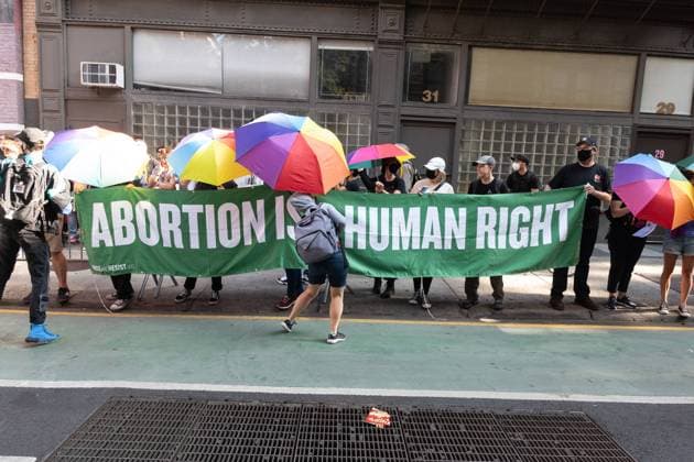 September 2, 2023, New York, New York, U.S: Pro-life and Pro-choice advocates once again clash on their monthly demonstration at the Planned Parent hood on Mott Street in New York. Pro life advocates of St. Patricks Church of the east village march a few blocks to assemble for prayer while the pro-choice group assemble as well with chants and music New York U.S. - ZUMAp140 20230902_zap_p140_013 Copyright: xBrianxBranchxPricex