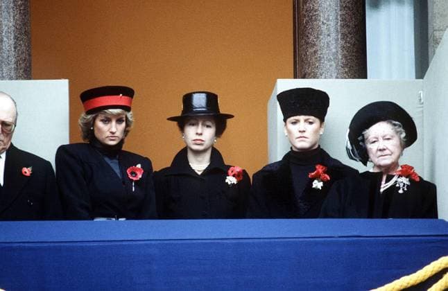 MEMBERS OF THE ROYAL FAMILY attending the Remembrance Day Ceremony at the Cenotaph, London. From Left to Right: HRH THE PRINCESS OF WALES; HRH THE PRINCESS ROYAL; HRH THE DUCHESS OF YORK & HM QUEEN ELIZABETH, THE QUEEN MOTHER COMPULSORY CREDIT: UPPA MEMBERS OF THE ROYAL FAMILY attending the Remembrance Day Ceremony at the Cenotaph, London. From Left to Right: HRH THE PRINCESS OF WALES; HRH THE PRINCESS ROYAL; HRH THE DUCHESS OF YORK & HM QUEEN ELIZABETH, THE QUEEN MOTHER COMPULSORY CREDIT: UPPA Photoshot Photo CRP 260390 08.11.1987, Credit:Photoshot Avalon United Kingdom  Copyright: xPhotoshotx xAvalonx 0502654278