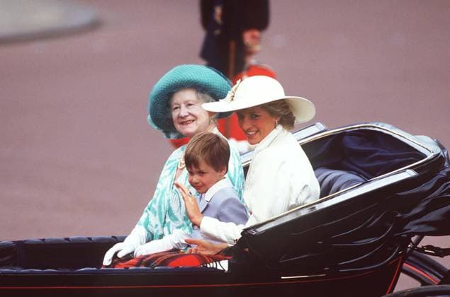 Left to Right: HM QUEEN MOTHER; HRH PRINCE WILLIAM and HRH PRINCESS OF WALES attending Trooping the Colour on Horseguards Parade in London, to mark the Queen s Official Birthday COMPULSORY CREDIT: UPPA Photoshot Photo CRP 245162 13.06.1987 Left to Right: HM QUEEN MOTHER; HRH PRINCE WILLIAM and HRH PRINCESS OF WALES attending Trooping the Colour on Horseguards Parade in London, to mark the Queen s Official Birthday COMPULSORY CREDIT: UPPA Photoshot Photo CRP 245162 13.06.1987, Credit:Photoshot Avalon United Kingdom  Copyright: xPhotoshotx xAvalonx 0502725470