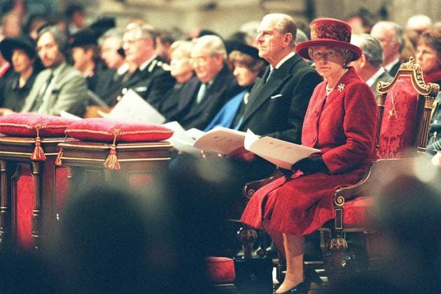 Archivbilder der Woche KW35 (Front):- HM QUEEN ELIZABETH II and HRH DUKE OF EDINBURGH Seen attending the Millennium Service at St Paul s Cathedral. COMPULSORY CREDIT: UPPA Photoshot Photo UM 016937 C 02.01.2000 (Front):- HM QUEEN ELIZABETH II and HRH DUKE OF EDINBURGH Seen attending the Millennium Service at St Paul s Cathedral. COMPULSORY CREDIT: UPPA Photoshot Photo UM 016937 C 02.01.2000, Credit:Photoshot Avalon United Kingdom  Copyright: xPhotoshotx xAvalonx 0502740458