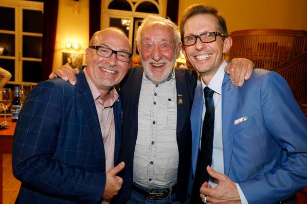 Bilder des Jahres 2023, Entertainment 09 September Entertainment Themen der Woche KW35 Dennis Schönwetter, Dieter Hallervorden und Marc Rudolf bei der Premiere des Theaterstücks Onkel Wanja im Schlosspark Theater. Berlin, 02.09.2023 *** Dennis Schönwetter, Dieter Hallervorden and Marc Rudolf at the premiere of the play Uncle Vanya in the Schlosspark Theater Berlin, 02 09 2023 Foto:xB.xDummerx xFuturexImagex wanja_4053