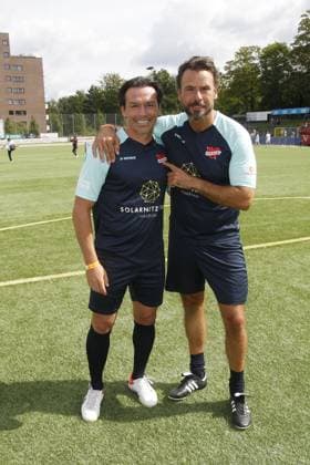 Piotr Trochowski und Stephan Luca beim Benefiz Fussballspiel Kicken mit Herz zugunsten der Kinder Herzstation der Universitaetsklinik Eppendorf am 3.09.2023 in Hamburg Kicken mit Herz Benefiz Fussball Event in Hamburg