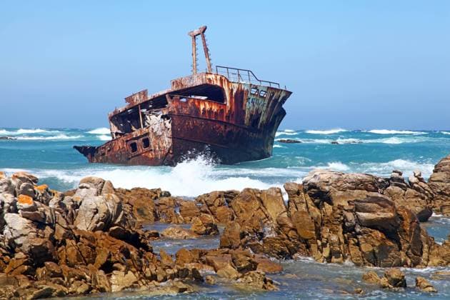 Wrack der Meisho Maru am Kap Agulhas in Südafrika, dem südlichsten Punkt Afrikas, wreck Meisho Maru at Cape Agulhas in South Africa, the most southern point in Africa Wrack der Meisho Maru am Kap Agulhas in Südafrika, dem südlichsten Punkt Afrikas, wreck Meisho Maru at Cape Agulhas in South Africa, the most southern point in Africa Copyright: xZoonar.com WibkexWoykex 9988556