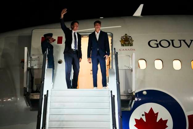 September 3, 2023, Ottawa, ON, CAN: Prime Minister Justin Trudeau and son Xavier Trudeau depart Ottawa on Sunday, Sept. 3, 2023. Prime Minister Justin Trudeau will travel to Indonesia, Singapore and India. Ottawa CAN  - ZUMAc35_ 20230903_zaf_c35_046 Copyright: xSeanxKilpatrickx