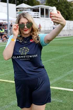 Sandra Quadflieg beim Benefiz-Fußballspiel Kicken mit Herz 2023 zu Gunsten des Herzzentrums des UKE im Stadiun Hoheluft. Hamburg, 03.09.2023