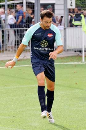 Kostja Ullmann beim Benefiz-Fußballspiel Kicken mit Herz 2023 zu Gunsten des Herzzentrums des UKE im Stadiun Hoheluft. Hamburg, 03.09.2023