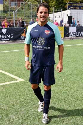 Kostja Ullmann beim Benefiz-Fußballspiel Kicken mit Herz 2023 zu Gunsten des Herzzentrums des UKE im Stadiun Hoheluft. Hamburg, 03.09.2023