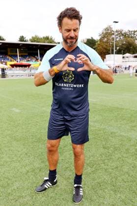 Stephan Luca beim Benefiz-Fußballspiel Kicken mit Herz 2023 zu Gunsten des Herzzentrums des UKE im Stadiun Hoheluft. Hamburg, 03.09.2023