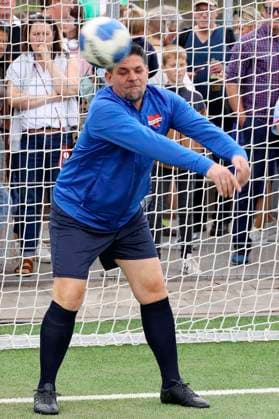 Tim Mälzer beim Benefiz-Fußballspiel Kicken mit Herz 2023 zu Gunsten des Herzzentrums des UKE im Stadiun Hoheluft. Hamburg, 03.09.2023
