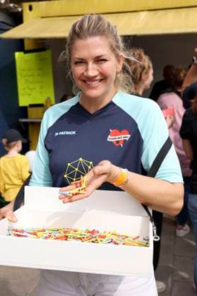 Nina Bott beim Benefiz-Fußballspiel Kicken mit Herz 2023 zu Gunsten des Herzzentrums des UKE im Stadiun Hoheluft. Hamburg, 03.09.2023