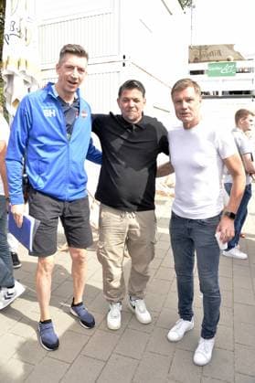 Steffen Hallaschka, Tim Maelzer und Thorsten Helmer beim Benefiz Fussballspiel Kicken mit Herz zugunsten der Kinder Herzstation der Universitaetsklinik Eppendorf in Hamburg am 03.09.2023