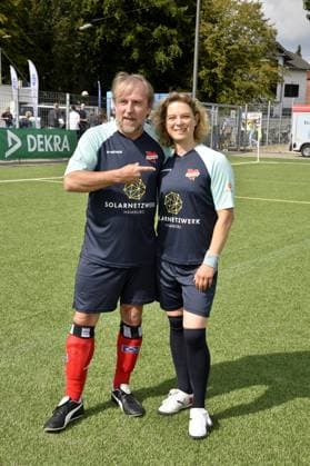 Bjarne Maedel und Anjorka Strechel beim Benefiz Fussballspiel Kicken mit Herz zugunsten der Kinder Herzstation der Universitaetsklinik Eppendorf in Hamburg am 03.09.2023