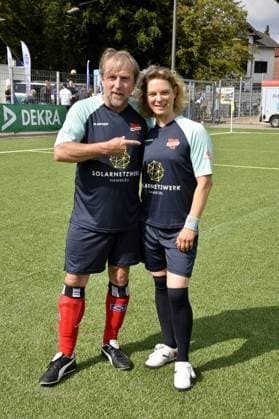 Bjarne Maedel und Anjorka Strechel beim Benefiz Fussballspiel Kicken mit Herz zugunsten der Kinder Herzstation der Universitaetsklinik Eppendorf in Hamburg am 03.09.2023