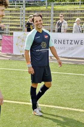 Kostja Ullmann beim Benefiz Fussballspiel Kicken mit Herz zugunsten der Kinder Herzstation der Universitaetsklinik Eppendorf in Hamburg am 03.09.2023