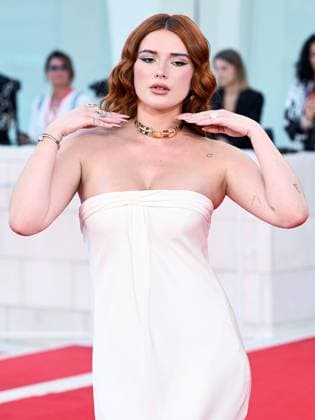 Entertainment Themen der Woche KW36 Entertainment Bilder des Tages Venice, 80th Venice Film Festival 2023 - evening 6 - red carpet Priscilla - In the photo: Bella Thorne  Copyright: xManuelexMangiarottix xipa-agencyx xPoolxPhotoxEventsx02x IPA_IPA40063449