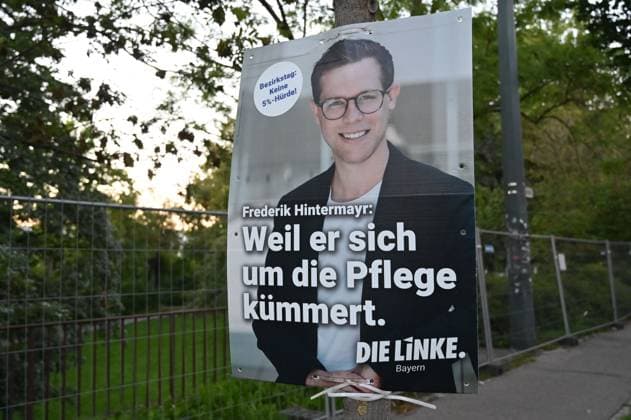 Wahlplakate - Landtagswahl in Bayern 2023 am 04.09.2023 in Augsburg Wahlplakat der Partei Die Linke Die Wahl zum 19. Landtag in Bayern soll am 8. Oktober 2023 stattfinden Bayern Deutschland *** Election posters state election in Bavaria 2023 on 04 09 2023 in Augsburg election poster of the party Die Linke The election to the 19 state parliament in Bavaria shall take place on 8 October 2023 Bavaria Germany