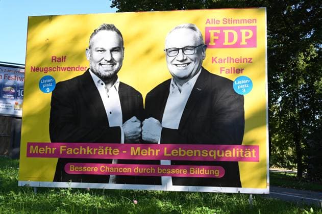 Wahlplakate - Landtagswahl in Bayern 2023 am 05.09.2023 in Augsburg Wahlplakat der Partei FDP Die Wahl zum 19. Landtag in Bayern soll am 8. Oktober 2023 stattfinden Bayern Deutschland *** Election posters state election in Bavaria 2023 on 05 09 2023 in Augsburg election poster of the party FDP The election to the 19 state parliament in Bavaria shall take place on 8 October 2023 Bavaria Germany