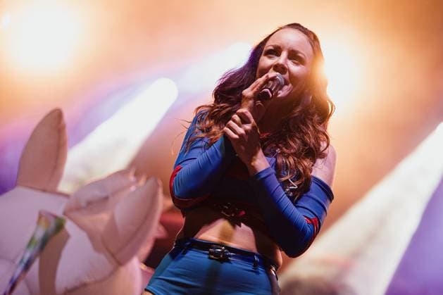 Jasmin Wagner alias Blümchen, Die 90er live-Tour in Berlin-Hoppegarten, 26.8.2023, auf der Rennbahn Hoppegarten, Berlin, Deutschland