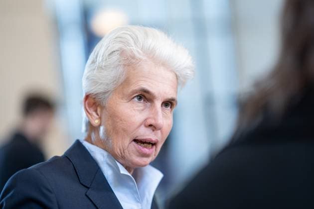 News Themen der Woche KW36 Bundestagssitzung mit Generaldebatte Hier Interview-Situation in der Lobby Marie-Agnes Strack-Zimmermann, FDP-Politikerin;Bundestagssitzung mit Generaldebatte Hier Interview-Situation in der Lobby Marie-Agnes Strack-Zimmermann, FDP-Politikerin, *** Bundestag session with general debate Here interview situation in the lobby Marie Agnes Strack Zimmermann, FDP politician Bundestag session with general debate Here interview situation in the lobby Marie Agnes Strack Zimmermann, FDP politician,