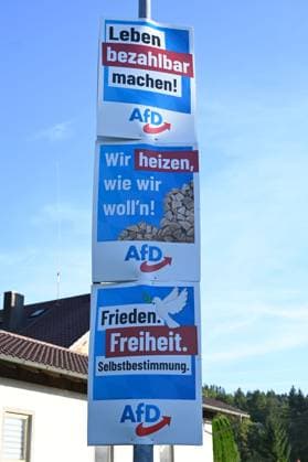 Wahlplakate - Landtagswahl in Bayern 2023 am 05.09.2023 in Lauterbach im Allgäu Wahlplakat der Partei ödp Die Wahl zum 19. Landtag in Bayern soll am 8. Oktober 2023 stattfinden Bayern Deutschland *** Election posters state election in Bavaria 2023 on 05 09 2023 in Lauterbach in Allgäu election poster of the party ödp The election to the 19 state parliament in Bavaria should take place on 8 October 2023 Bavaria Germany
