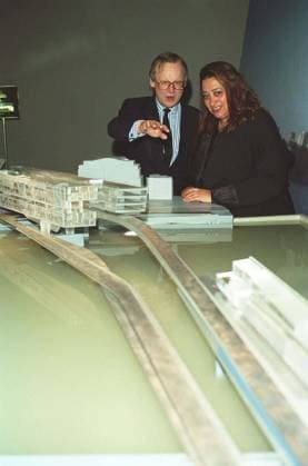 Left: Rt Hon JOHN GUMMER MP Conservative MP for Suffolk Coastal Environment Secretary with ZAHA HADID Iraqi-born British Architect (Her design for a new London bridge spanning the Thames won joint first prize in a competition by the Royal Academy of Left: Rt Hon JOHN GUMMER MP Conservative MP for Suffolk Coastal Environment Secretary with ZAHA HADID Iraqi-born British Architect (Her design for a new London bridge spanning the Thames won joint first prize in a competition by the Royal Academy of Arts) COMPULSORY CREDIT: UPPA Photoshot Photo UKWT 012107 C-04 24.09.1996, Credit:Photoshot Avalon United Kingdom  Copyright: xPhotoshotx xAvalonx 0503757736