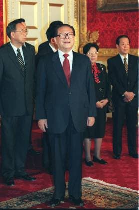 His Excellency Mr JIANG ZEMIN President of the People s Republic of China Pictured at St James s Palace during his State Visit to the UK. COMPULSORY CREDIT: UPPA Photoshot Photo UM 016723 A 19.10.1999 His Excellency Mr JIANG ZEMIN President of the People s Republic of China Pictured at St James s Palace during his State Visit to the UK. COMPULSORY CREDIT: UPPA Photoshot Photo UM 016723 A 19.10.1999, Credit:Photoshot Avalon United Kingdom  Copyright: xPhotoshotx xAvalonx 0503760076