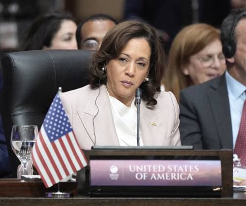News Themen der Woche KW36 News Bilder des Tages U.S. Vice President Harris at Asia-Pacific leaders talks U.S. Vice President Kamala Harris attends the annual East Asia Summit with member countries of the Association of Southeast Asian Nations and other Asia-Pacific partners in Jakarta on Sept. 7, 2023.  A14AA0001850492P