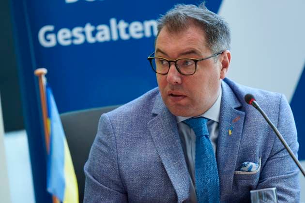 News Themen der Woche KW36 News Bilder des Tages Podiumsdiskussion, Bring Back Kids to Ukraine, Oleksii Makeiev, Botschafter der Ukraine Bring Back Kids to Ukraine: Die Entführung ukrainischer Kinder, Podiumsdiskussion, Oleksii Makeiev, Botschafter der Ukraine Berlin Berlin GER *** Panel Discussion, Bring Back Kids to Ukraine, Oleksii Makeiev, Ambassador of Ukraine Bring Back Kids to Ukraine The Abduction of Ukrainian Children, Panel Discussion, Oleksii Makeiev, Ambassador of Ukraine Berlin Berlin GER