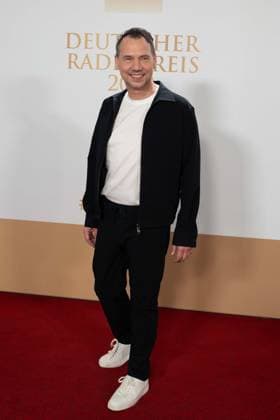 Sebastian FITZEK, Autor, Roter Teppich, Red Carpet Show, Ankunft, arrival, Verleihung des Deutschen Radiopreises 2023 in Hamburg am 07.09.2022,