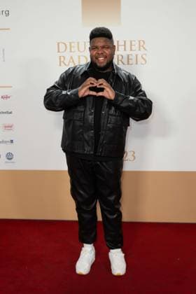 Ray DALTON, Musiker, Roter Teppich, Red Carpet Show, Ankunft, arrival, Verleihung des Deutschen Radiopreises 2023 in Hamburg am 07.09.2022,