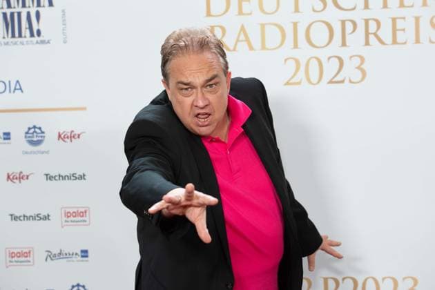 Bilder des Jahres 2023, Entertainment 09 September Entertainment Themen der Woche KW36 Entertainment Bilder des Tages Entertainment Bilder des Tages Oliver KALKOFE, Comedian, Schauspieler, Moderator, Roter Teppich, Red Carpet Show, Ankunft, arrival, Verleihung des Deutschen Radiopreises 2023 in Hamburg am 07.09.2022, *** Oliver KALKOFE, comedian, actor, presenter, red carpet, red carpet show, arrival, arrival, German Radio Award 2023 ceremony in Hamburg on 07 09 2022,