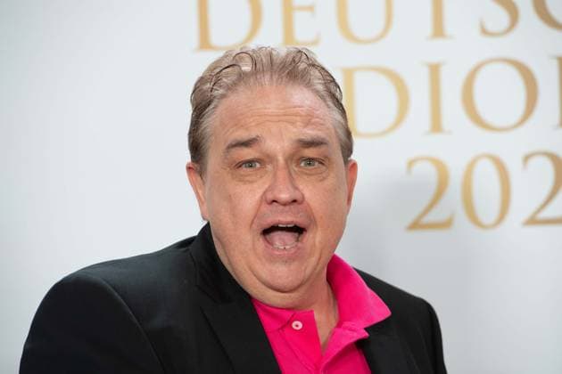 Oliver KALKOFE, Comedian, Schauspieler, Moderator, Roter Teppich, Red Carpet Show, Ankunft, arrival, Verleihung des Deutschen Radiopreises 2023 in Hamburg am 07.09.2022,