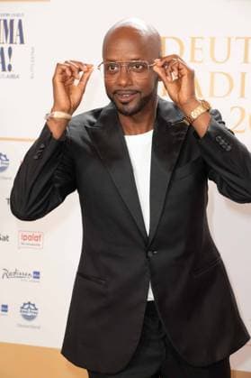 Jared DIBABA, Moderator, Roter Teppich, Red Carpet Show, Ankunft, arrival, Verleihung des Deutschen Radiopreises 2023 in Hamburg am 07.09.2022,