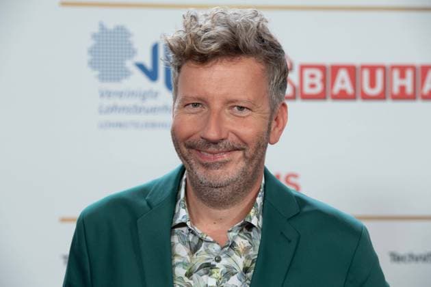 Thorsten SCHORN, Moderator Roter Teppich, Red Carpet Show, Ankunft, arrival, Verleihung des Deutschen Radiopreises 2023 in Hamburg am 07.09.2022, *** Thorsten SCHORN, presenter red carpet, red carpet show, arrival, arrival, award ceremony of the German Radio Award 2023 in Hamburg on 07 09 2022,